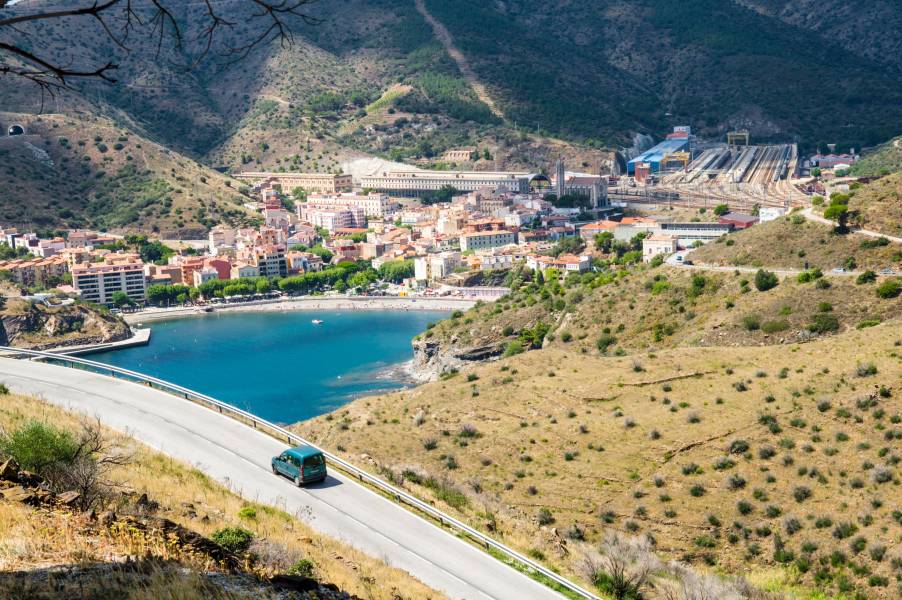 Holiday cottages in Portbou