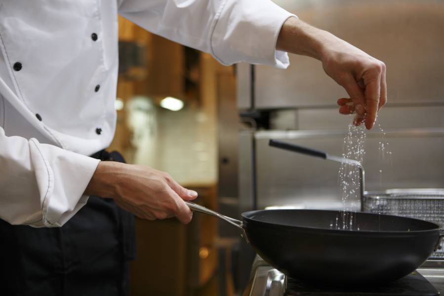 Cocinero privado, cocteleria y catas de aceites de oliva virgenes extra, cava y vinos