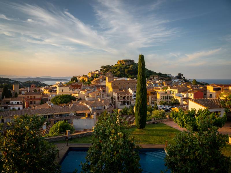 Holiday cottages in Begur