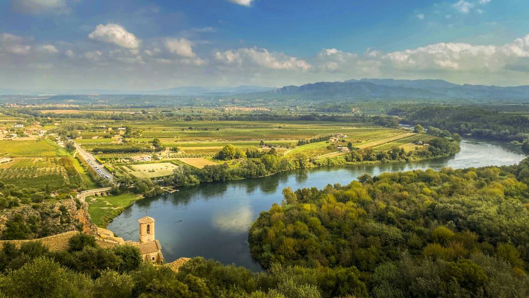 Rural houses in the Baix Ebre