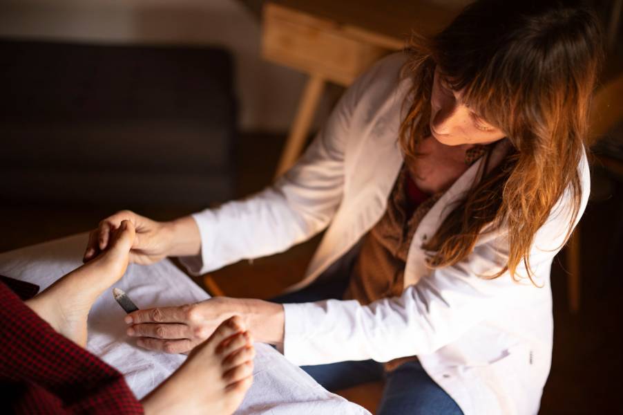 Acupuncture, yoga and meditation sessions at the rural house