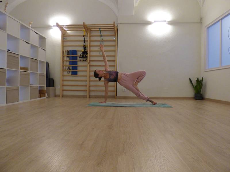 Sesión de yoga en la casa rural
