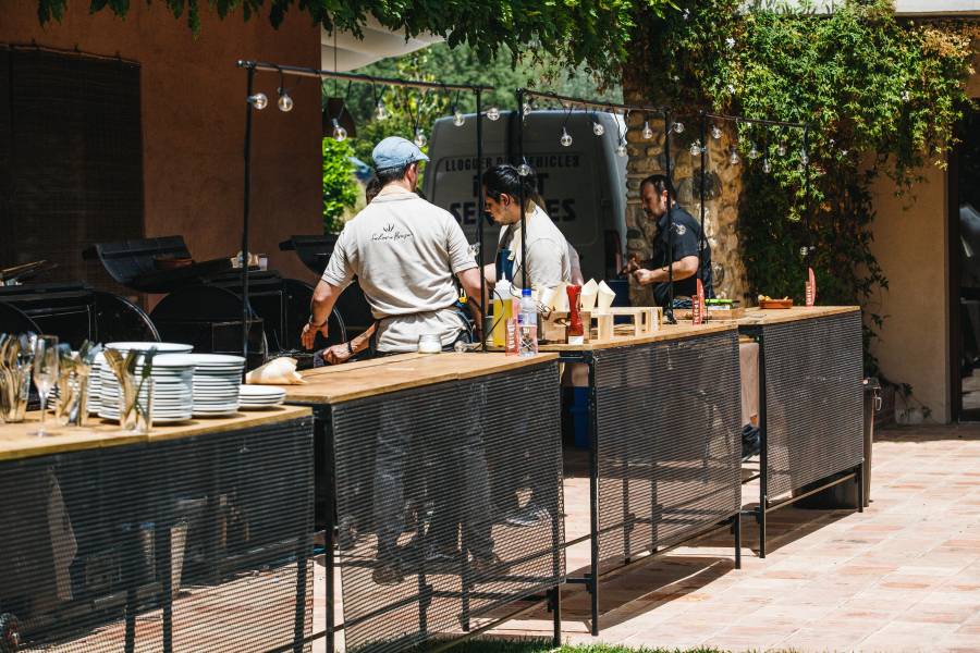 Servicio de brasa y cátering a domicilio