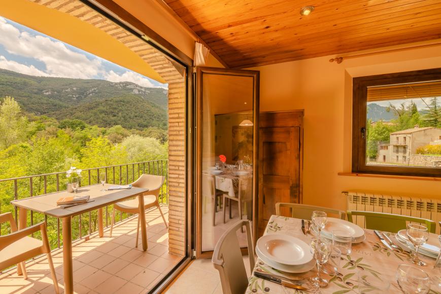 Can Martinot, la casa del riu