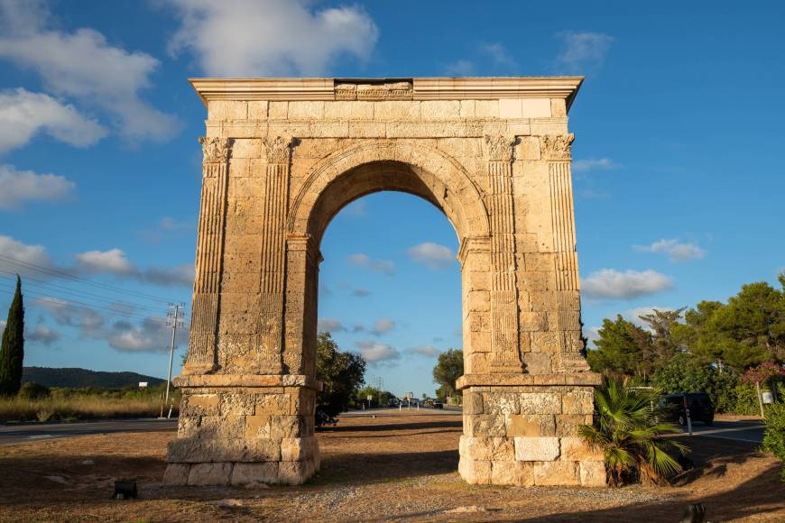 Photo: Arc de Berà