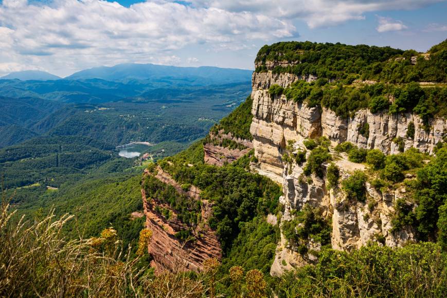Foto: Vistas desde los acantilados de Tavertet