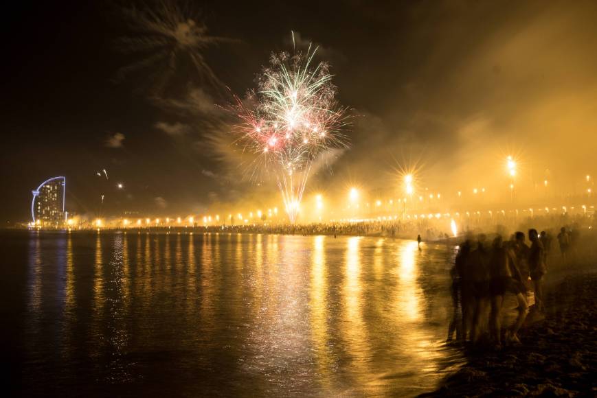 Foto: Verbena de San Juan en la Barceloneta