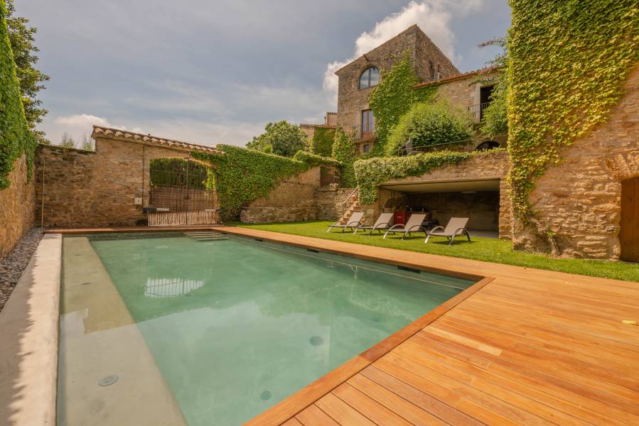 Holiday cottages in Miànigues
