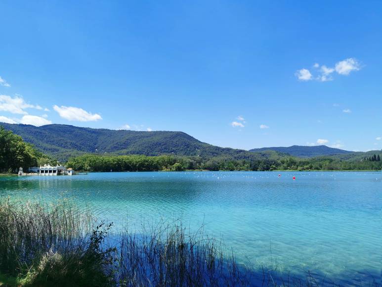 A tour of the Banyoles lake