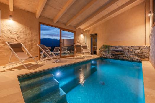 Cases rurals amb piscina climatitzada