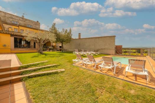Holiday cottages in Calabuig